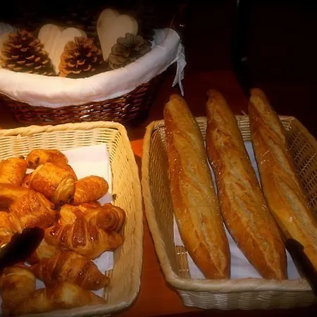 Le Ponceau Hotel 3*